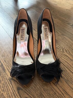 Badgley Mischka Black Feather Trim Peep-Toe Pumps